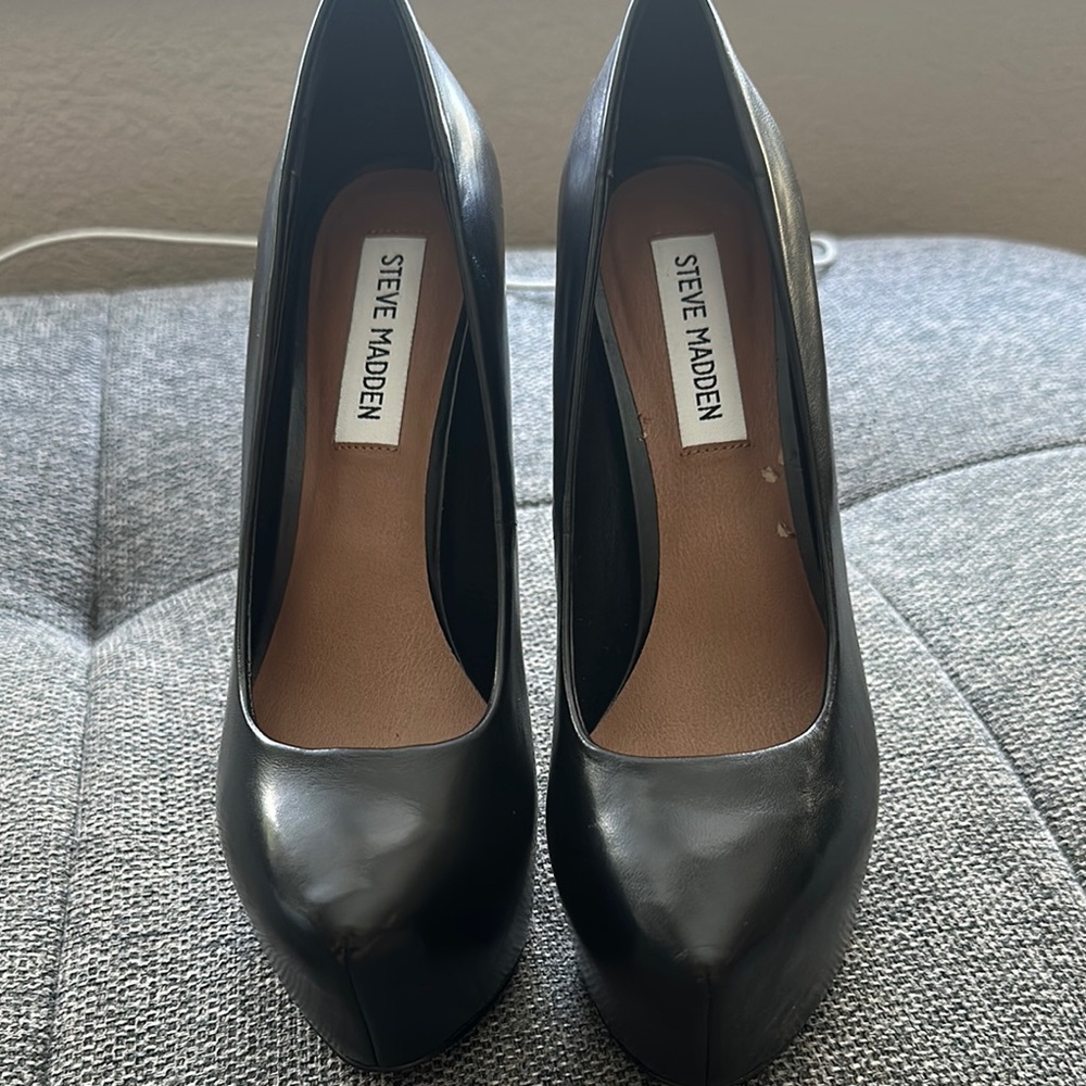 Steve Madden Classic Black Heels